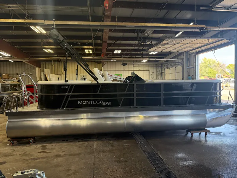 Slide: The Image of Montego Bay 8522 Quad Lounger BR Deluxe Pontoon & Honda 4-Stroke EFI 2026 - 39