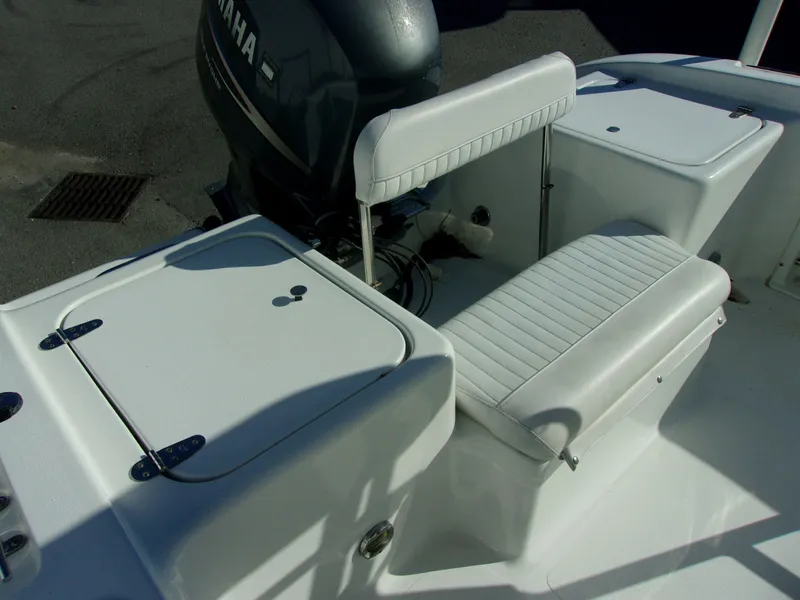 Slide: The Image of Sea Pro 206 Center Console 2004 - 10