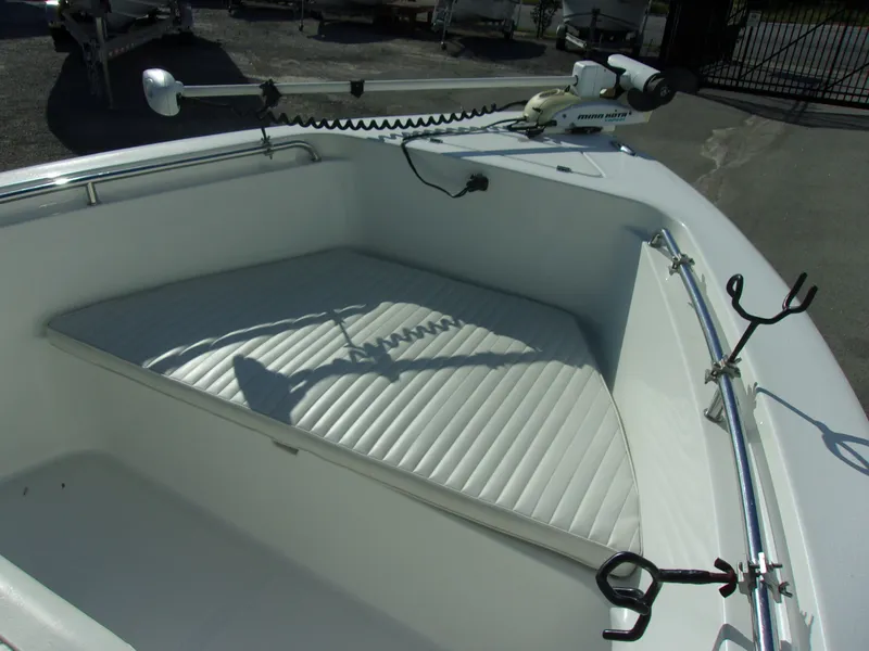 Slide: The Image of Sea Pro 206 Center Console 2004 - 13
