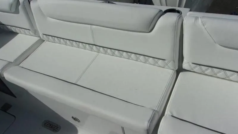 Slide: The Image of Sportsman Heritage 261 Center Console 2025 - 5