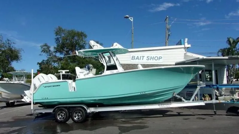 Slide: The Image of Sportsman Heritage 261 Center Console 2025 - 6