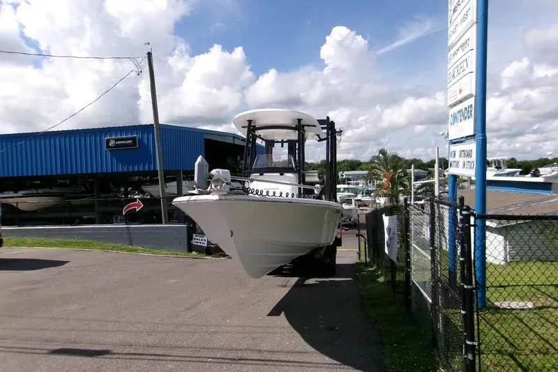 Slide: The Image of Sportsman Masters 227 Bay Boat 2024 - 11