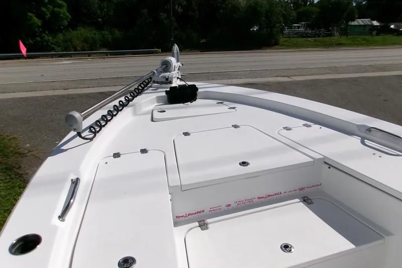 Slide: The Image of Sportsman Masters 227 Bay Boat 2024 - 3