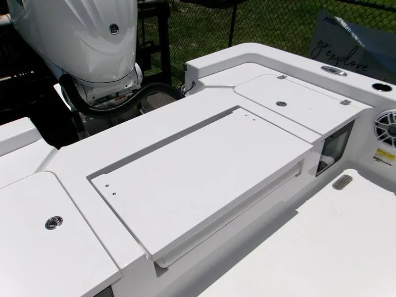 Slide: The Image of Sportsman Masters 247OE Bay Boat 2025 - 5