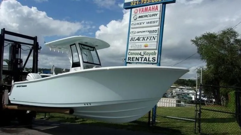 Slide: The Image of Sportsman Heritage 231 Center Console 2025 - 5