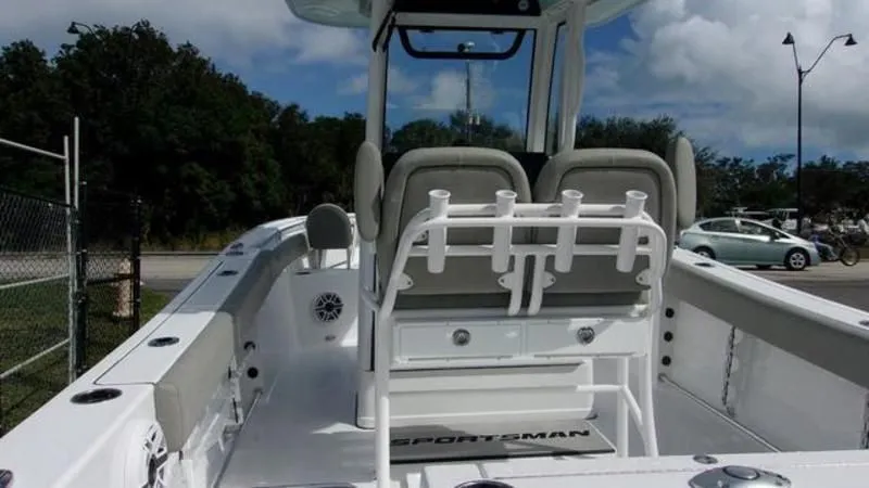 Slide: The Image of Sportsman Heritage 231 Center Console 2025 - 8