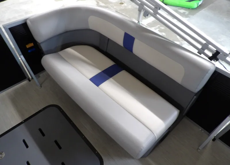 Slide: The Image of Princecraft Brio 17 2026 - 14