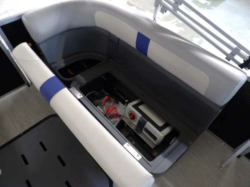 Slide: The Image of Princecraft Brio 17 2026 - 15