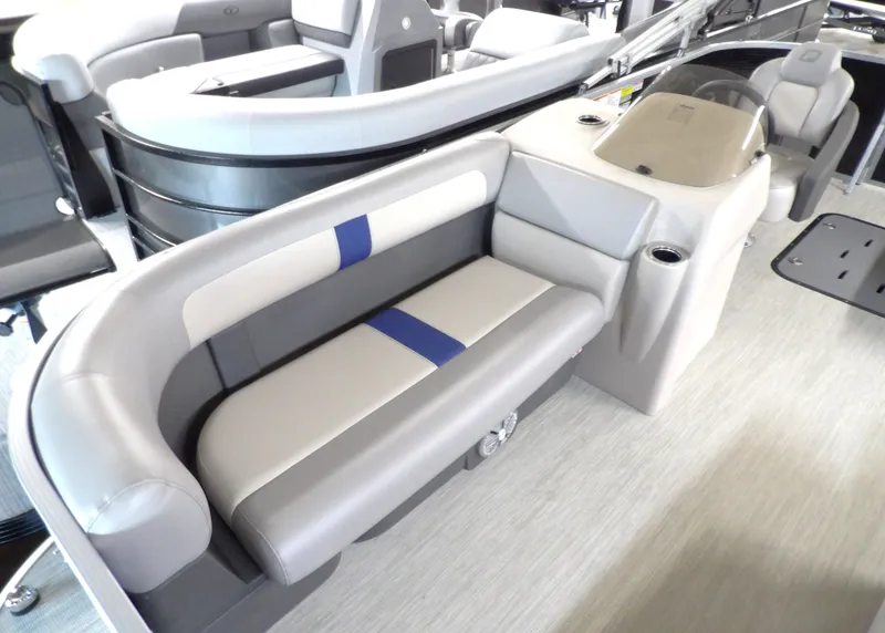 Slide: The Image of Princecraft Brio 17 2026 - 4