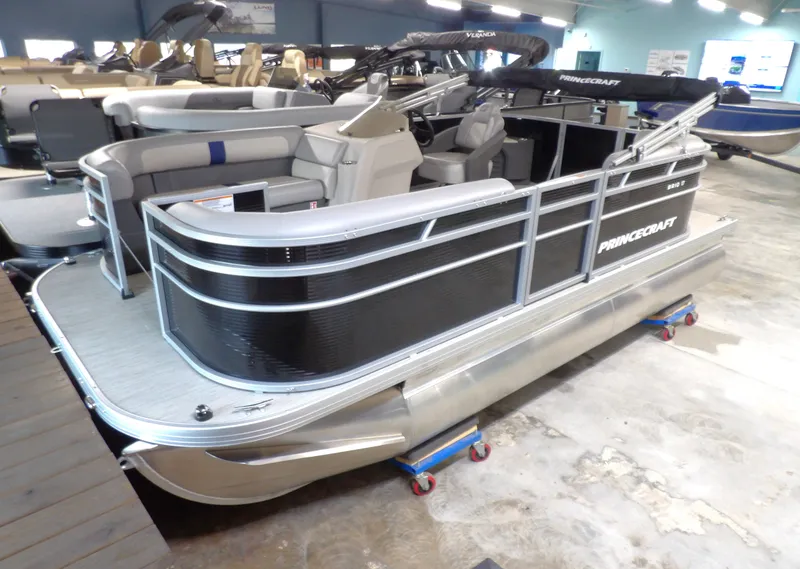 Slide: The Image of Princecraft Brio 17 2026 - 8