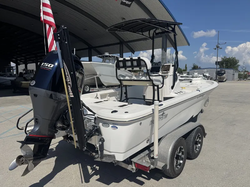 Slide: The Image of NauticStar 214 XTS 2014 - 5