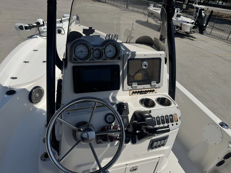 Slide: The Image of NauticStar 214 XTS 2014 - 7