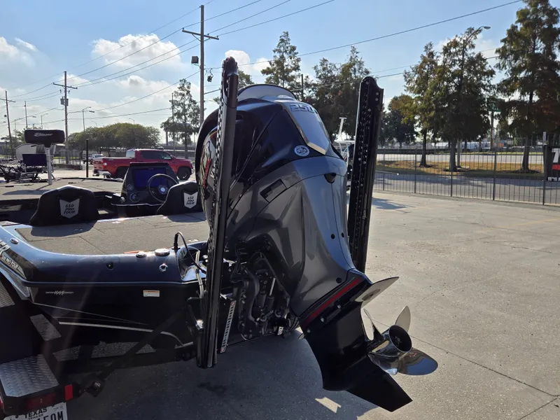 Slide: The Image of Blazer 650 Pro Tour 2024 - 8