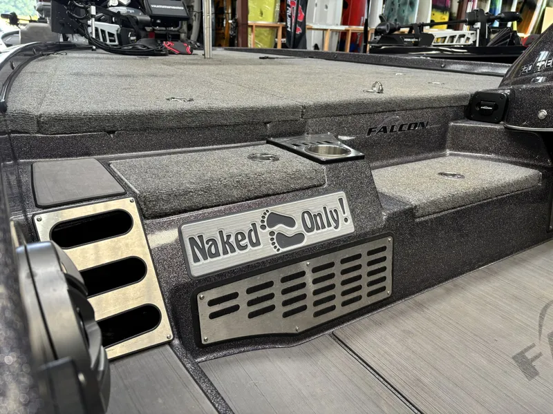 Slide: The Image of Falcon Boats F20 PREDATOR 2023 - 14