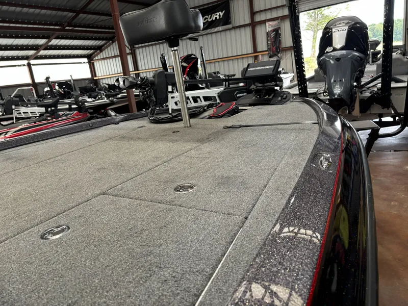 Slide: The Image of Falcon Boats F20 PREDATOR 2023 - 18