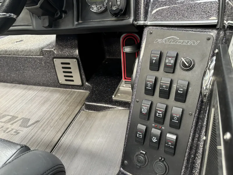 Slide: The Image of Falcon Boats F20 PREDATOR 2023 - 24