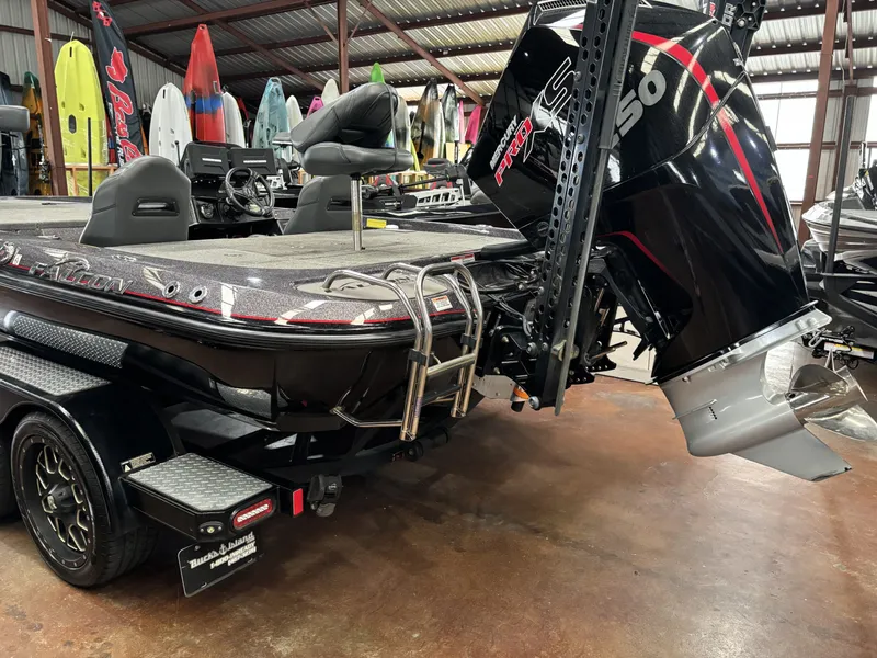 Slide: The Image of Falcon Boats F20 PREDATOR 2023 - 3