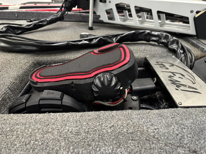 Slide: The Image of Falcon Boats F20 PREDATOR 2023 - 6