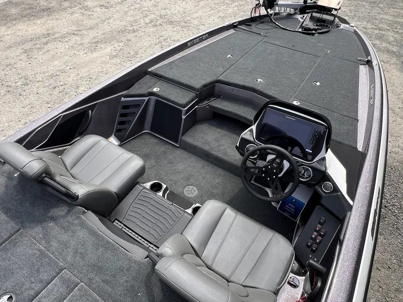 Slide: The Image of Skeeter ZXR 20 SE 2025 - 10