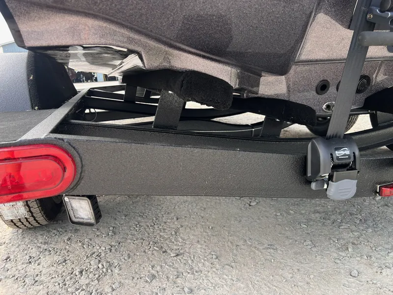 Slide: The Image of Skeeter ZXR 20 SE 2025 - 12