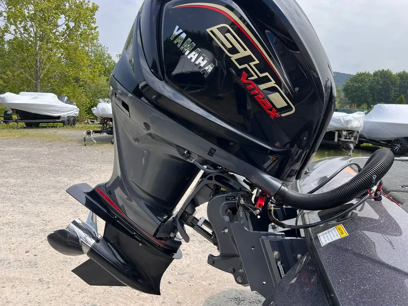 Slide: The Image of Skeeter ZXR 20 SE 2025 - 13