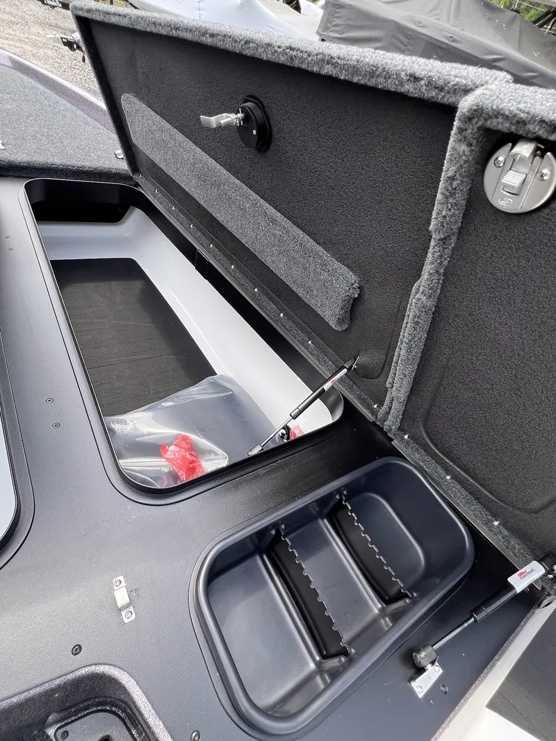 Slide: The Image of Skeeter ZXR 20 SE 2025 - 14