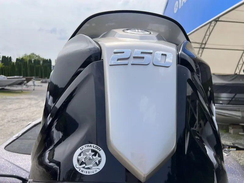 Slide: The Image of Skeeter ZXR 20 SE 2025 - 19