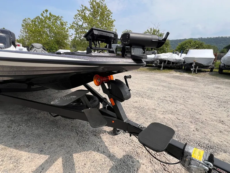 Slide: The Image of Skeeter ZXR 20 SE 2025 - 35