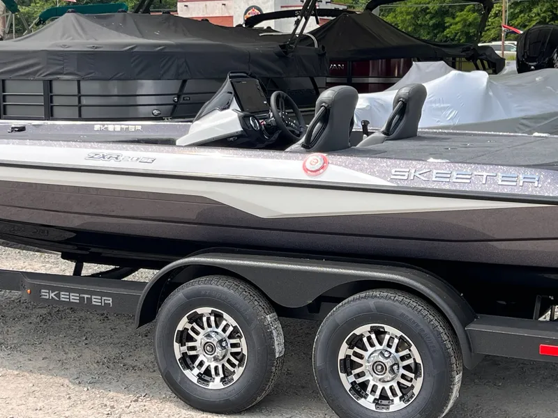 Slide: The Image of Skeeter ZXR 20 SE 2025 - 44