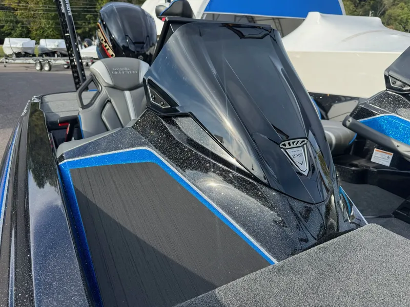 Slide: The Image of Skeeter ZXE21 2026 - 2