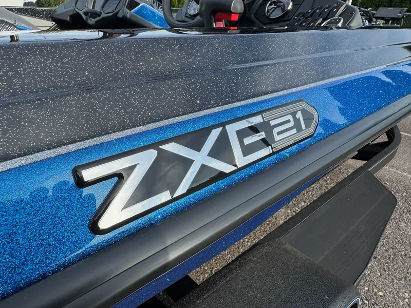 Slide: The Image of Skeeter ZXE21 2026 - 21