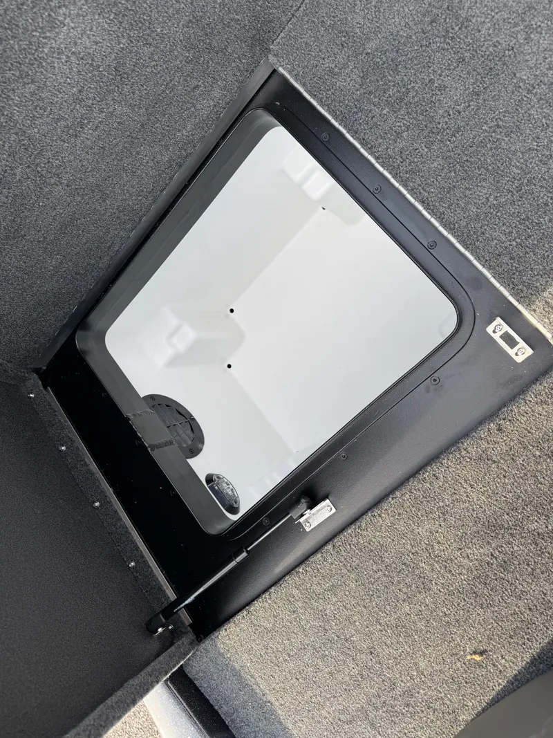 Slide: The Image of Skeeter ZXE21 2026 - 42