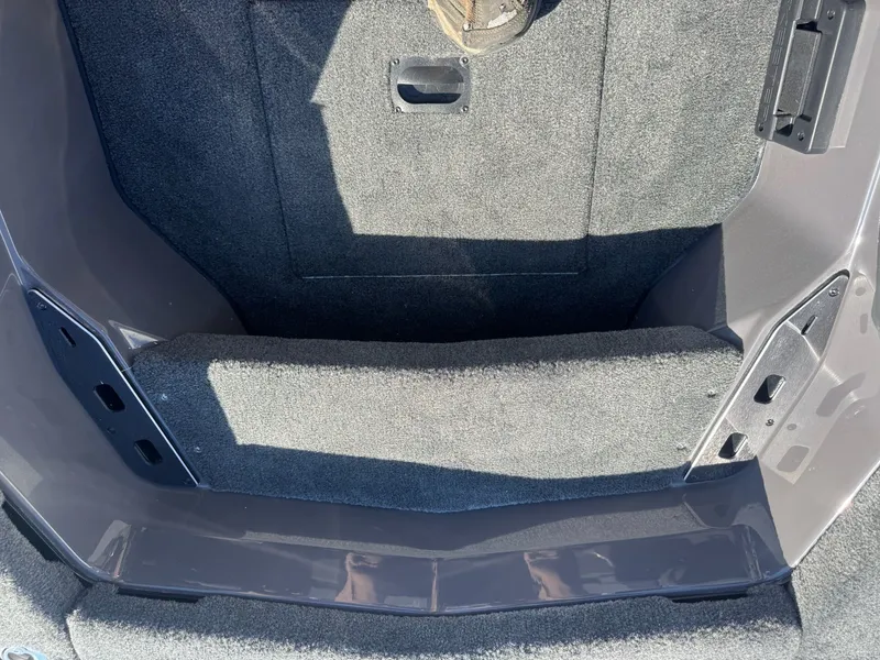 Slide: The Image of Skeeter FXR20 Apex 2026 - 20