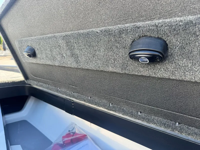 Slide: The Image of Skeeter FXR20 Apex 2026 - 3