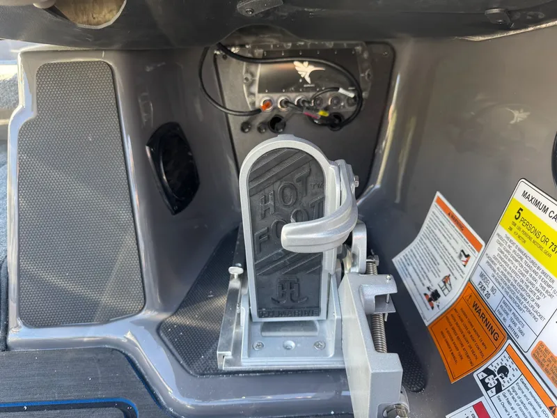 Slide: The Image of Skeeter FXR20 Apex 2026 - 39