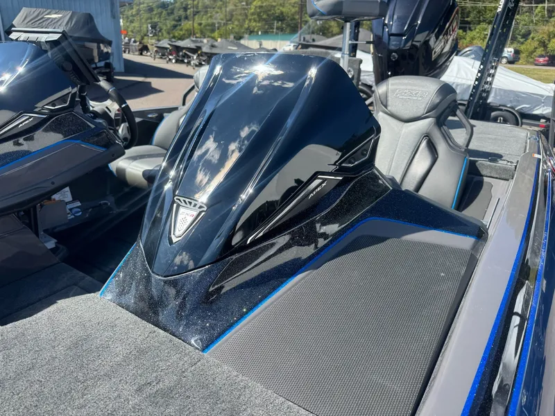 Slide: The Image of Skeeter FXR20 Apex 2026 - 40