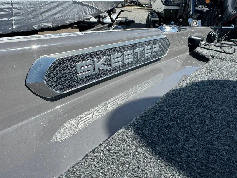 Slide: The Image of Skeeter FXR20 Apex 2026 - 41
