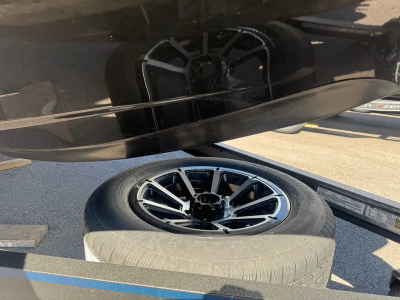 Slide: The Image of Skeeter FXR20 Apex 2026 - 6