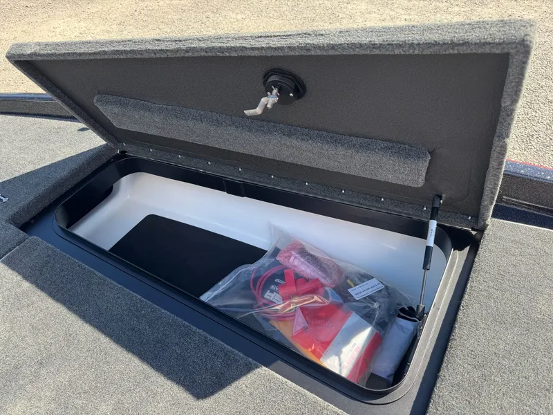 Slide: The Image of Skeeter ZXR20 SE 2026 - 10