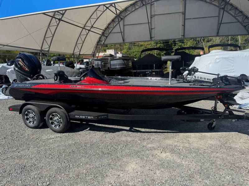 Slide: The Image of Skeeter ZXR20 SE 2026 - 24