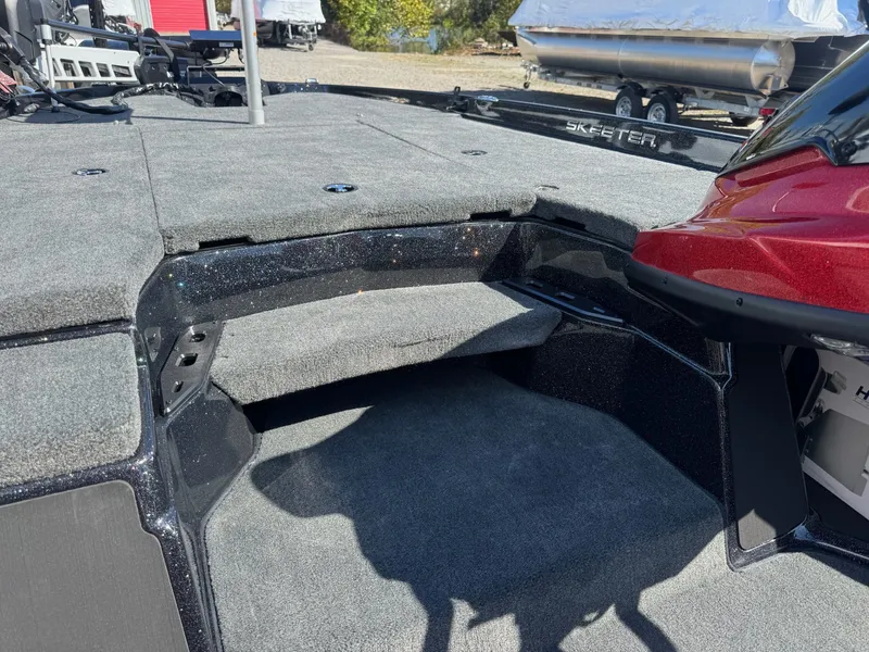 Slide: The Image of Skeeter ZXR20 SE 2026 - 25