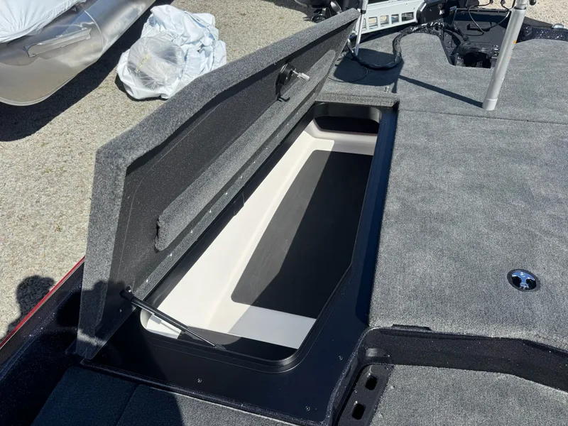 Slide: The Image of Skeeter ZXR20 SE 2026 - 4