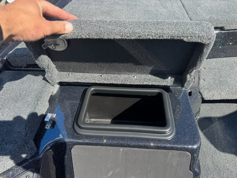 Slide: The Image of Skeeter ZXR20 SE 2026 - 5