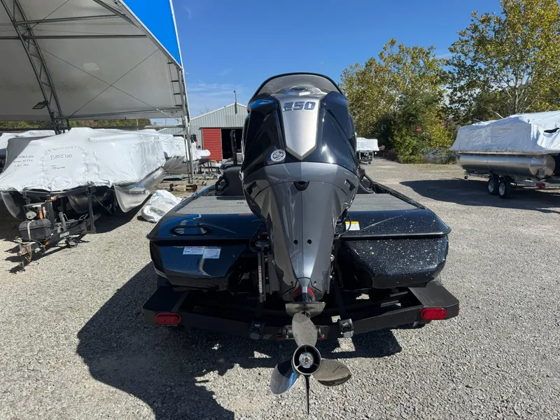 Slide: The Image of Skeeter ZXR20 SE 2026 - 6