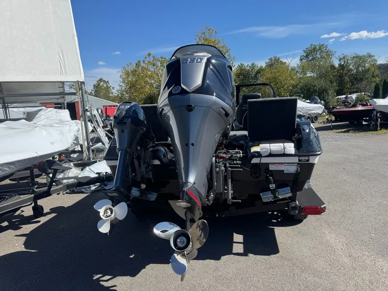 Slide: The Image of Skeeter WX2060 F 2026 - 16