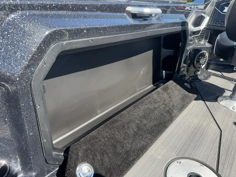 Slide: The Image of Skeeter WX2060 F 2026 - 26