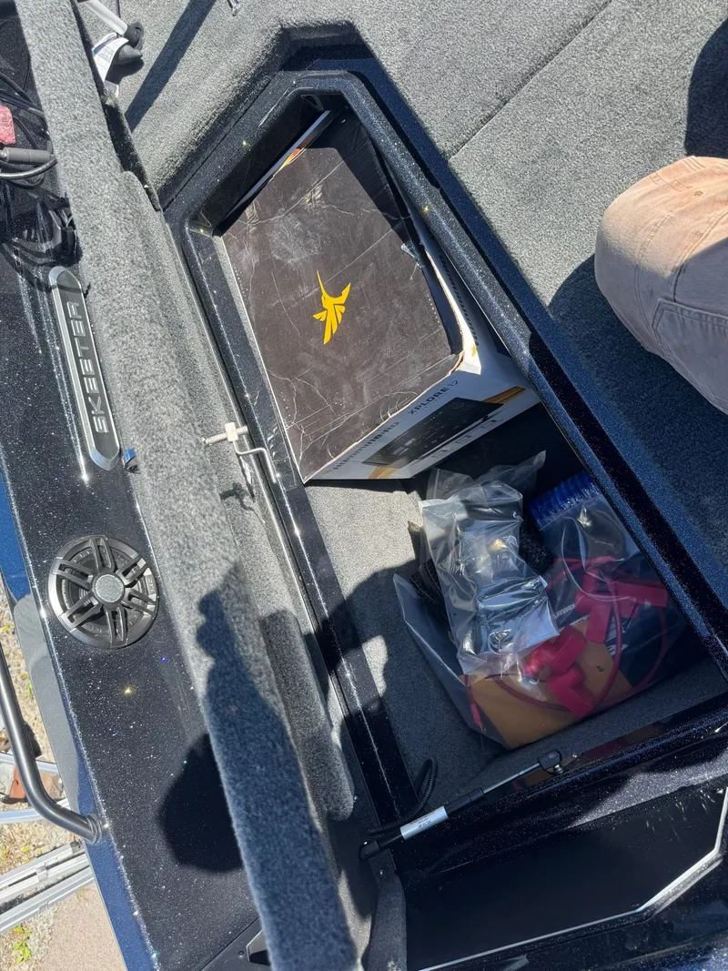 Slide: The Image of Skeeter WX2060 F 2026 - 3