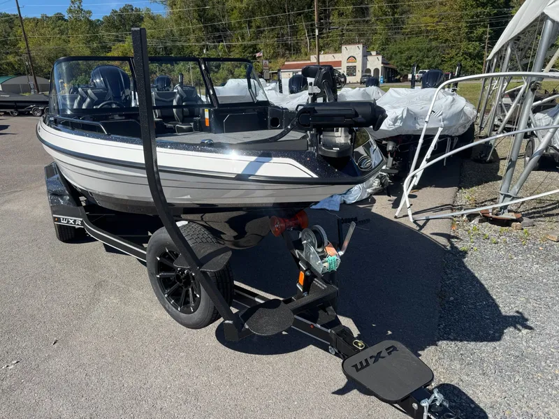 Slide: The Image of Skeeter WX2060 F 2026 - 31