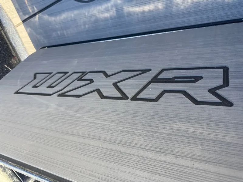 Slide: The Image of Skeeter WX2060 F 2026 - 8