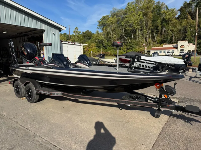 Slide: The Image of Skeeter ZXE20 2026 - 10